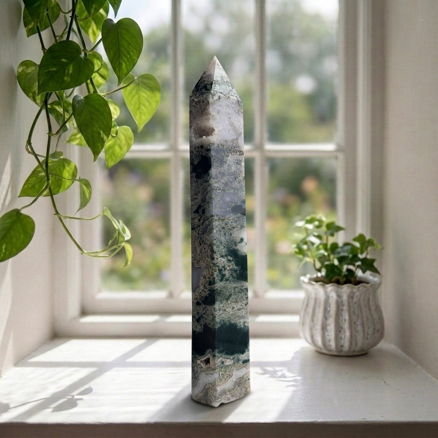 Moss agate tower, green dendritic garden stone