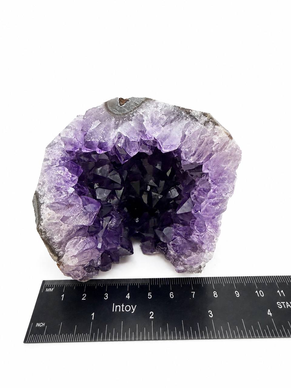 Uruguay Amethyst Geode Cave, width measurement 4 inches
