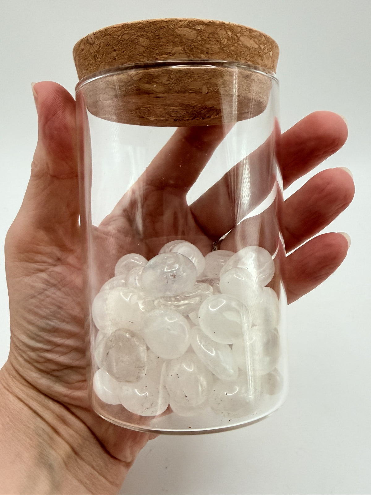 05-quartz-jar-in-hand-full.jpg