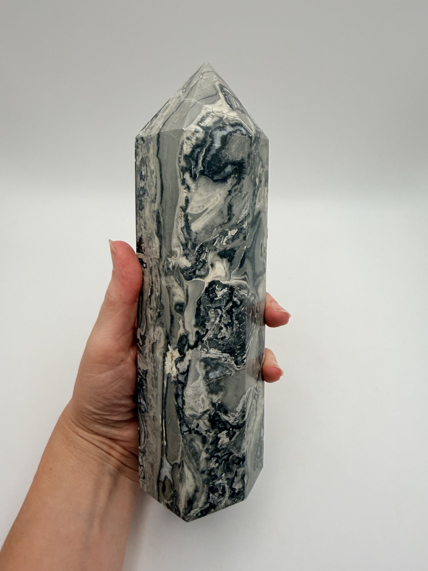 Picasso Jasper tower, black grey and cream landscape stone