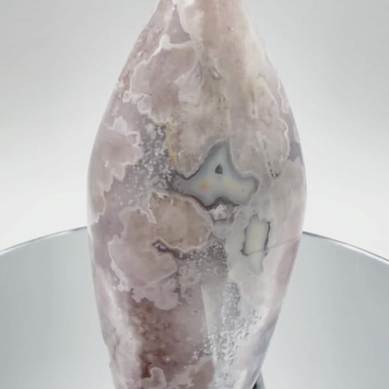 Rotating video of the Pink Flower Agate flame