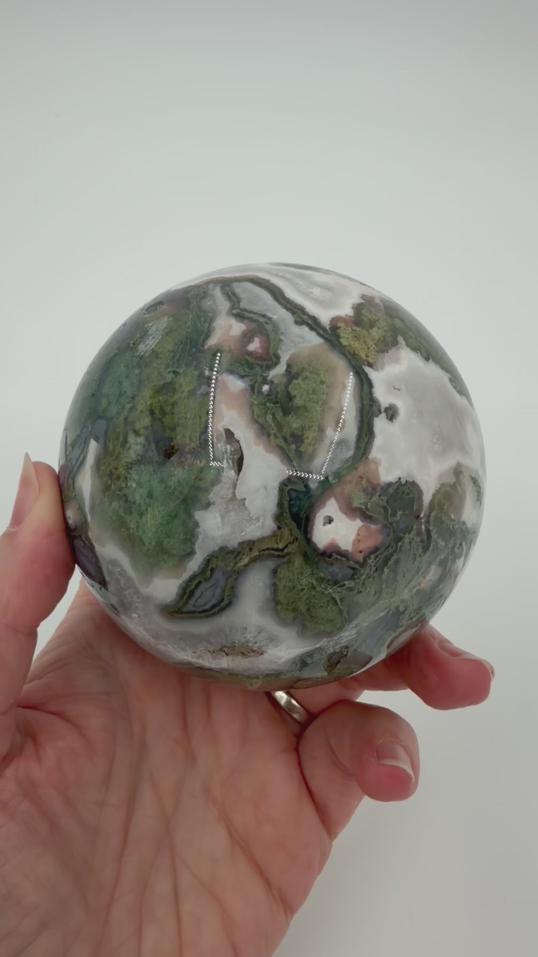 moss-agate-sphere.mp4